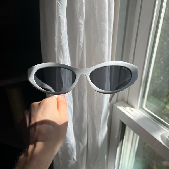 White Oval Sunglasses cate eye oval butterfly classic sunglasses prada - Picture 6 of 6